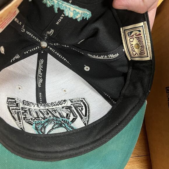 Vancouver Grizzlies Mitchell & Ness Adjustable Hat Wool Blend NBA Basketball - Picture 9 of 9